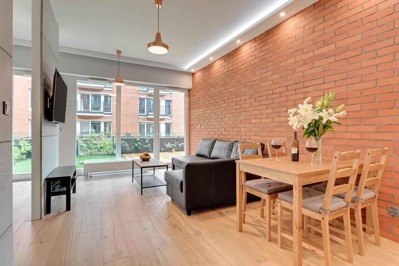 Central Apartment - Free Private Parking Гданск Екстериор снимка