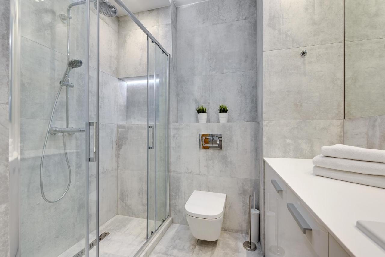 Central Apartment - Free Private Parking Гданск Екстериор снимка