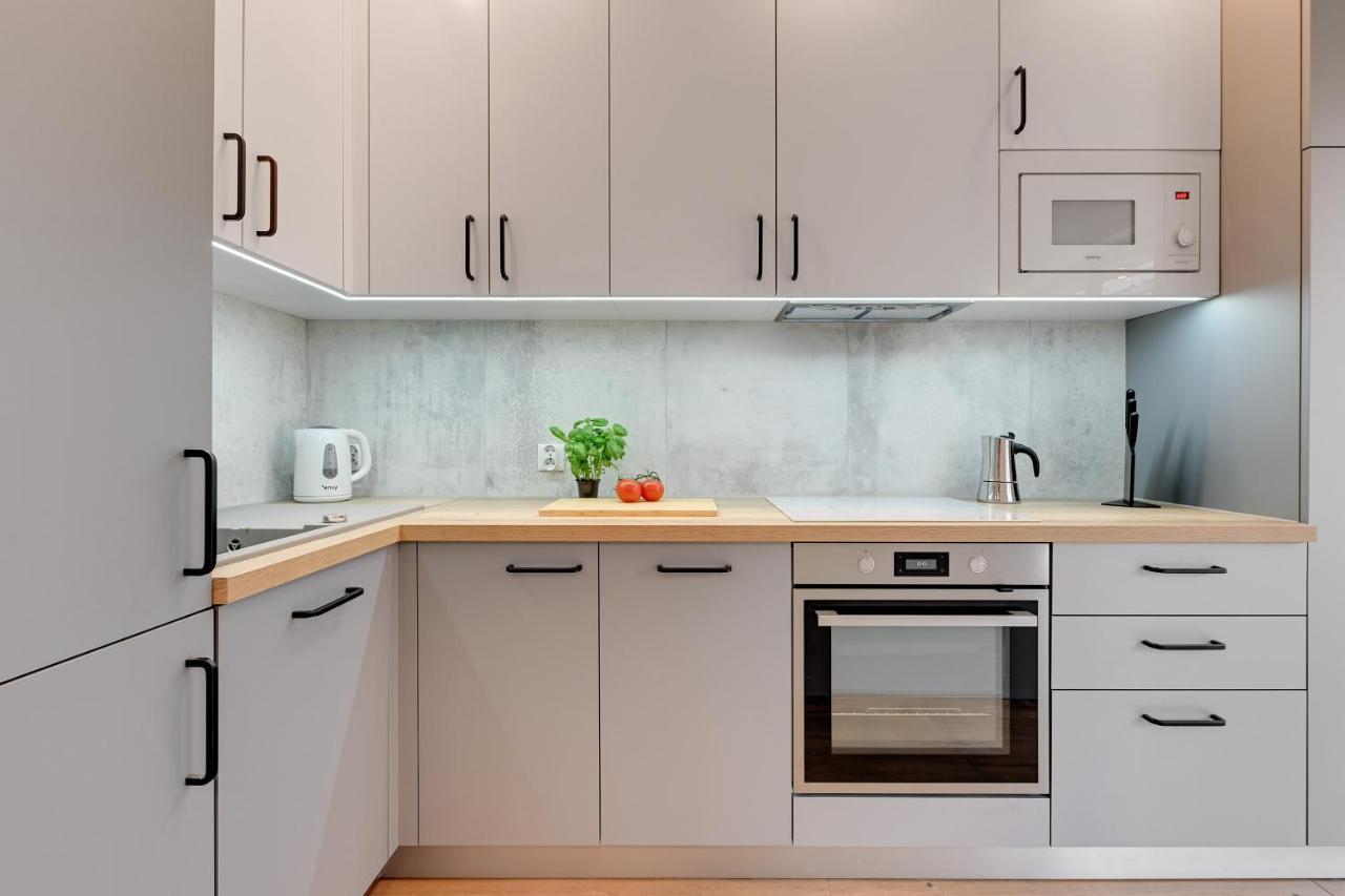 Central Apartment - Free Private Parking Гданск Екстериор снимка